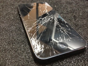 cracked-iphone-5